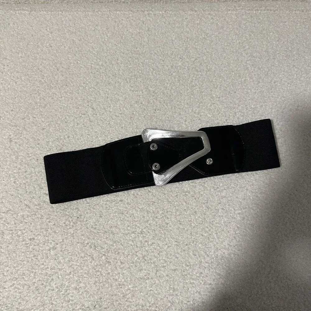 Women’s Black Button Clasp Belt With Silver Buckle